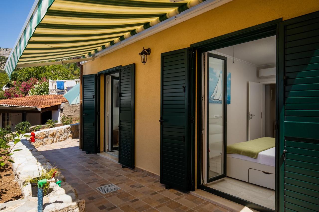 Apartment Pod Nespolom トルステノ エクステリア 写真